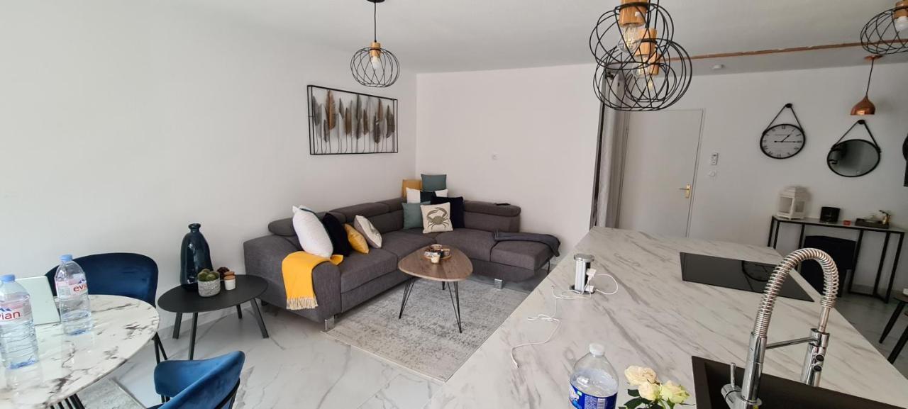 En Exclusivite T3 A 2 Pas Des Plages De St Raphael Saint-Raphaël Zewnętrze zdjęcie